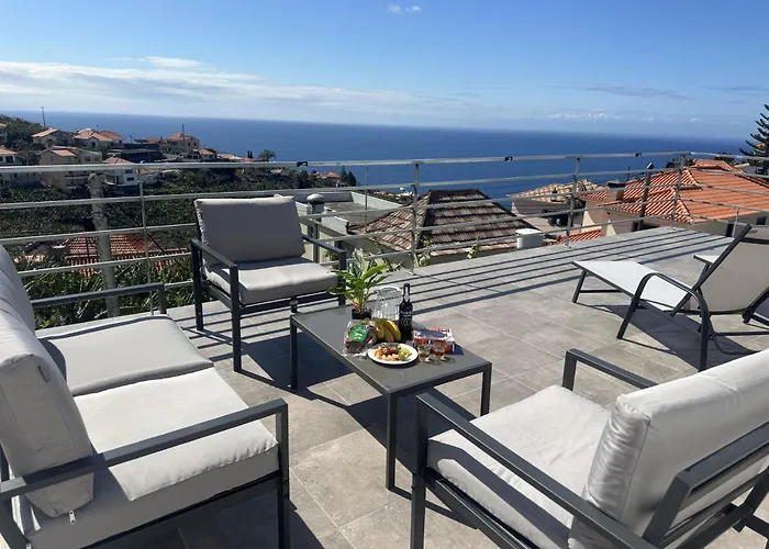 Pearl Of The Sea 蓬他达维托亚